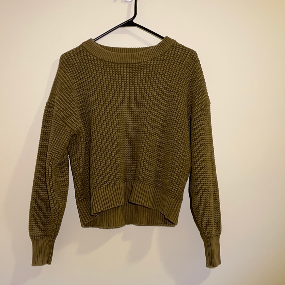 Knit cropped sweater